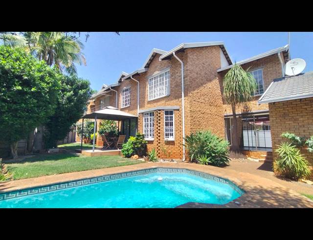 4 BEDROOM HOUSE FOR SALE IN CASHAN